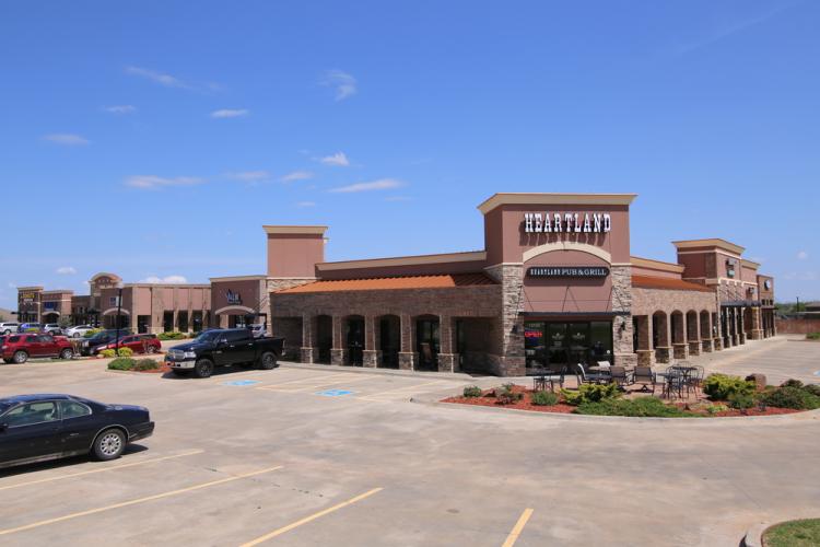 Colony Pointe Plaza retail space for lease in Piedmont (OKC Metro) exterior photo
