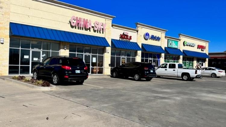 Legacy Center retail space for lease Midwest City, Ok exterior photo