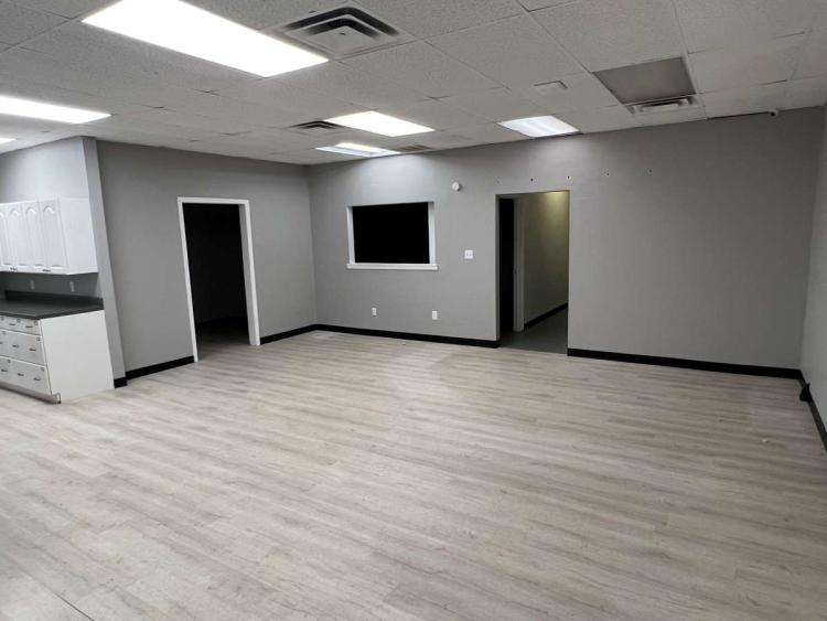 retail space for lease Norman, OK interior photo