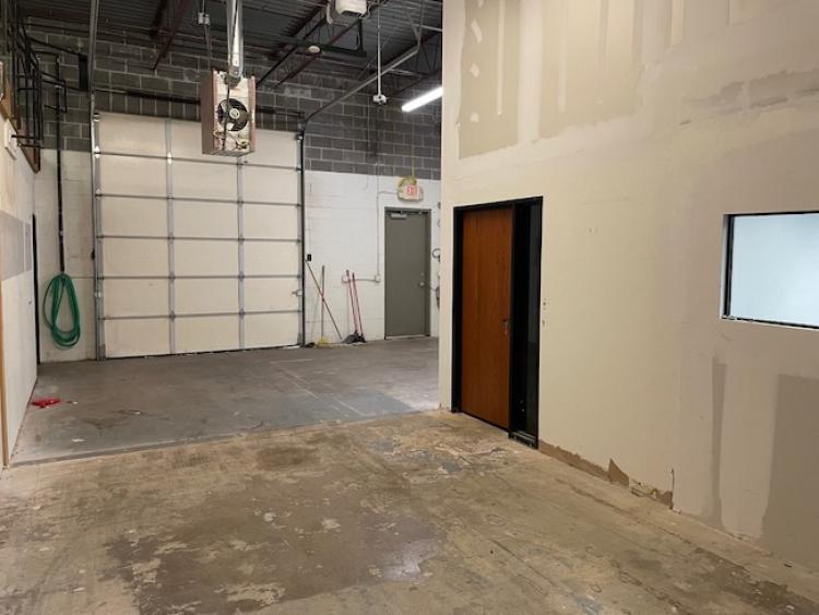 4300 Charter Avenue garage