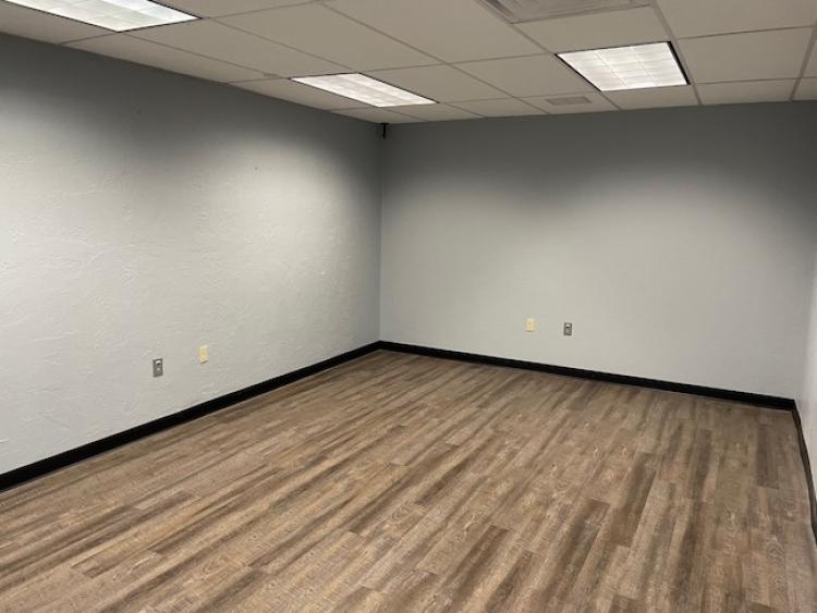 4300 Charter Avenue interior