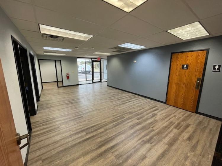 4300 Charter Avenue interior