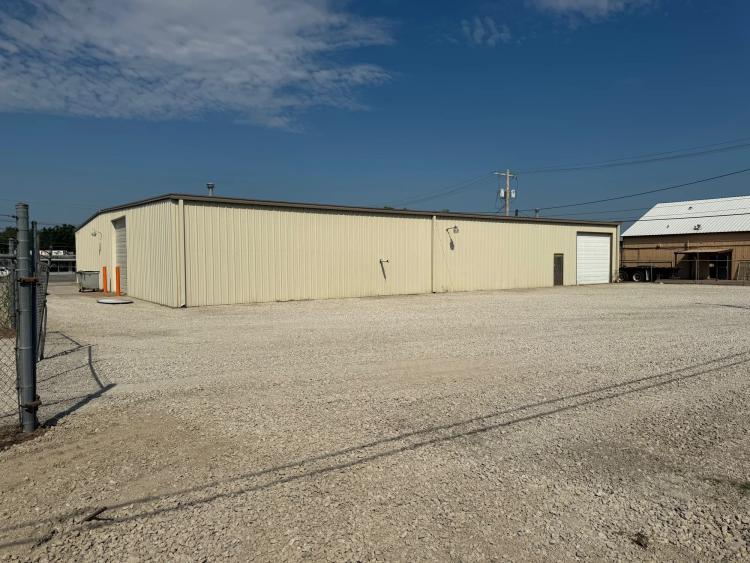 Industrial For Sale - 1711 N Sheridan