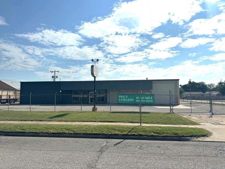 Industrial For Sale - 1711 N Sheridan