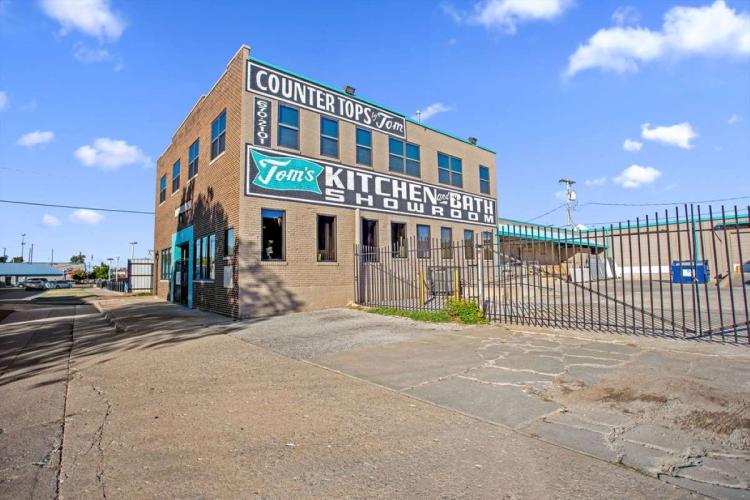 West Downtown Showroom/Warehouse for sale Oklahoma City, OK exterior photo2