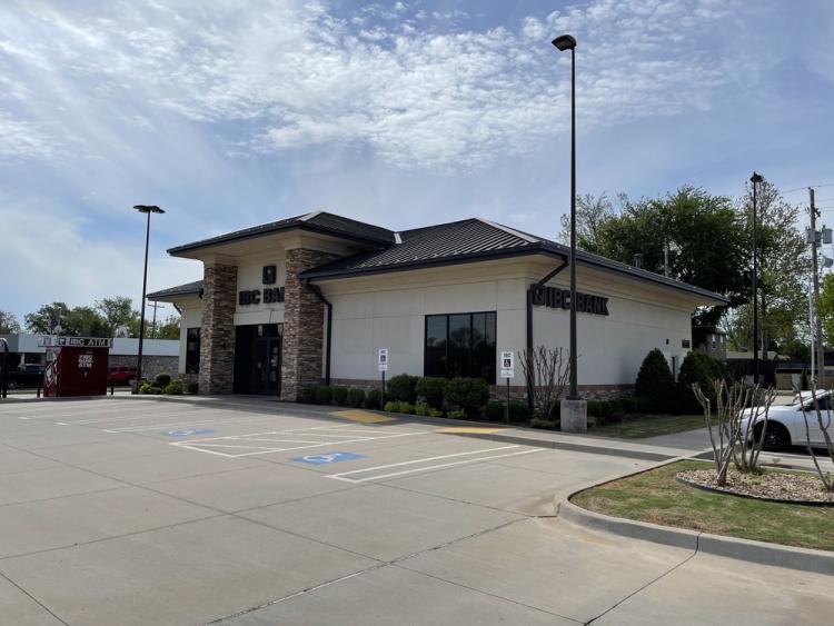 Occupied retaill building for Sale - Elk city, Ok exterior photo2