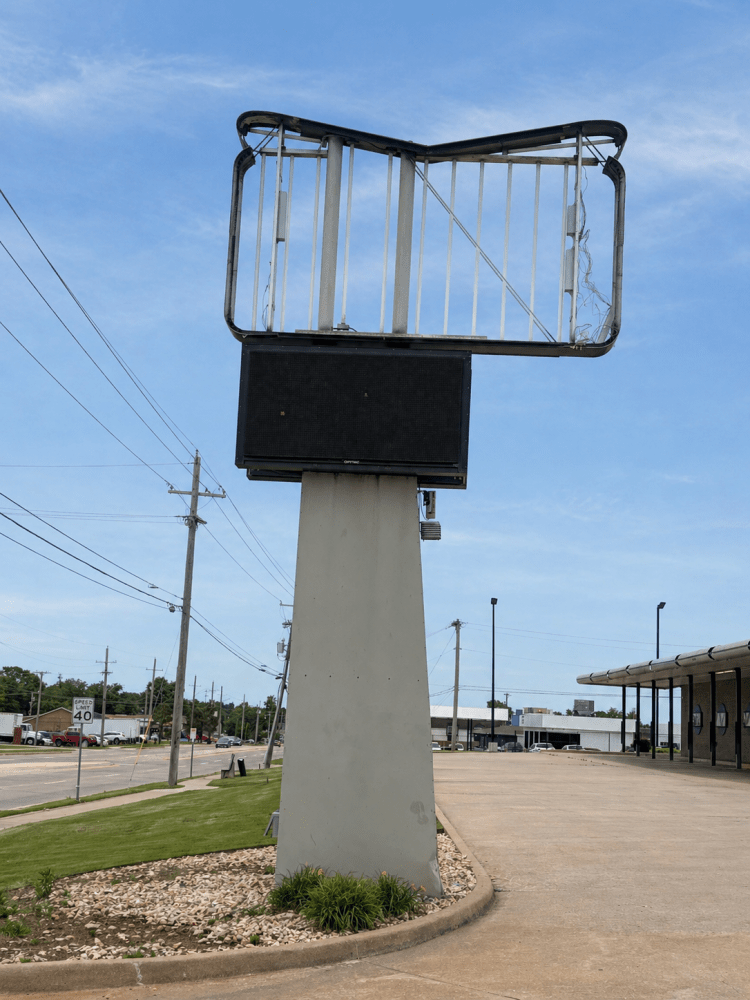 former sonic for sale or lease, Tulsa, OK exterior photo