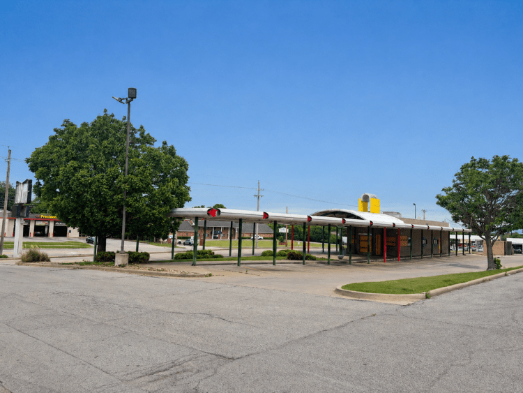 former sonic for sale or lease, Tulsa, OK exterior photo