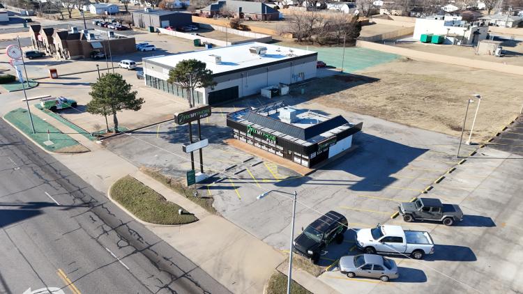 retail freestanding building for sale Midwest City, Ok exterior photo