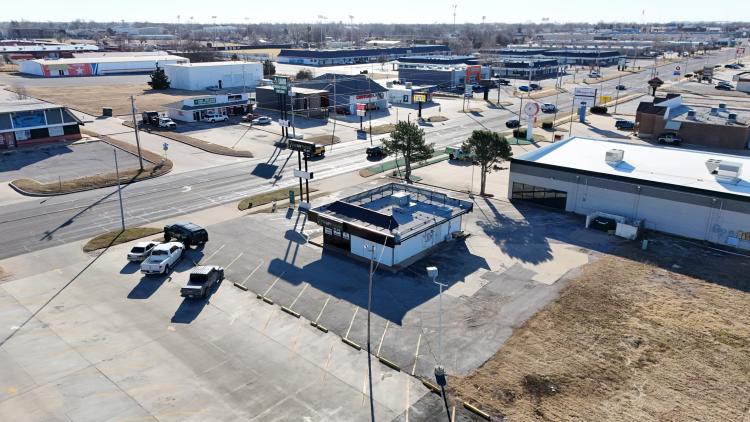 retail freestanding building for sale Midwest City, Ok exterior photo