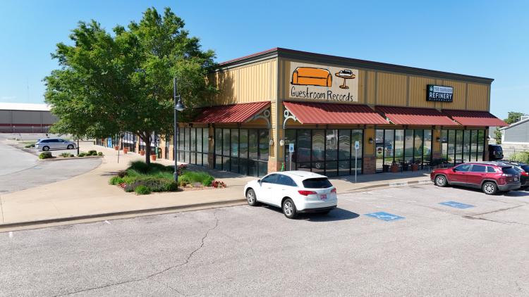 retail strip center property for sale Edmond, OK exterior photo