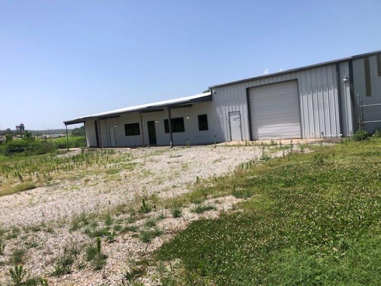 warehouse and retail development site for sale, Henryetta, OK exterior photo