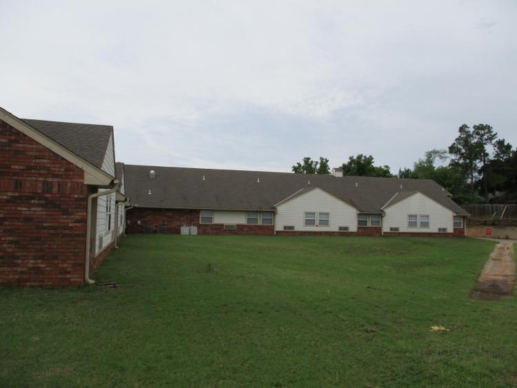 Former Specialty Hospital - for sale Edmond, Ok exterior photo4
