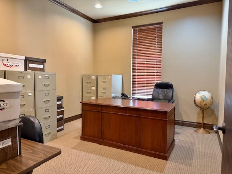 NE Oklahoma City, OK building for sale interior photo