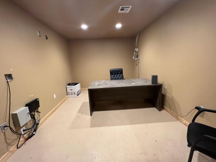 industrial property for sale Dove, OK interior photo