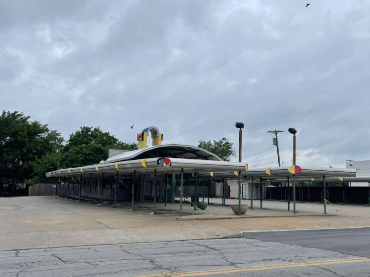 Retail drive thru restaurant for sale - Tulsa, Ok exterior photo