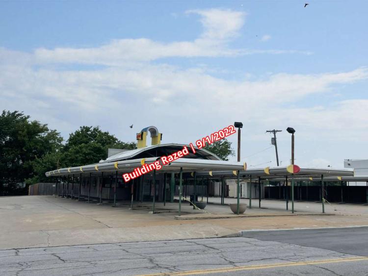 Retail Land - pad site for sale - Tulsa, Ok photo of building torn down