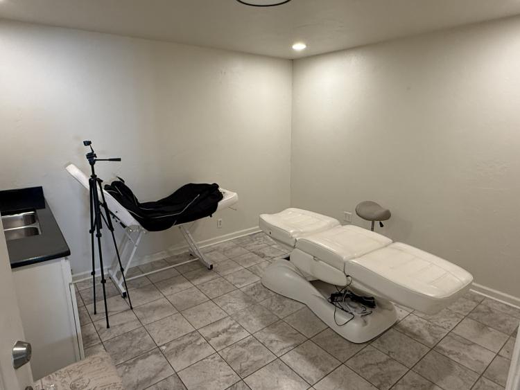 retail, service office building for sale north Oklahoma City, interior photo