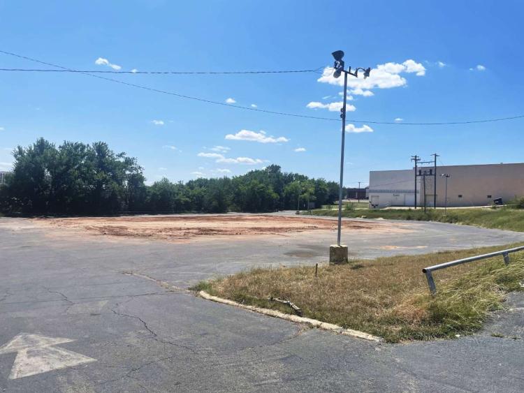for Sale N Lincoln Blvd, Oklahoma city, OK