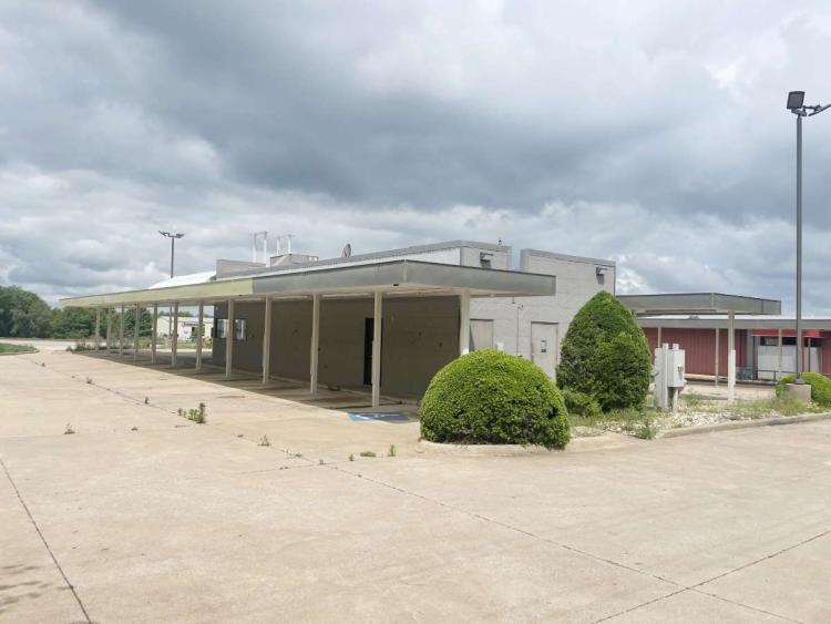 retail freestanding building for sale in Chouteau, OK exterior photo