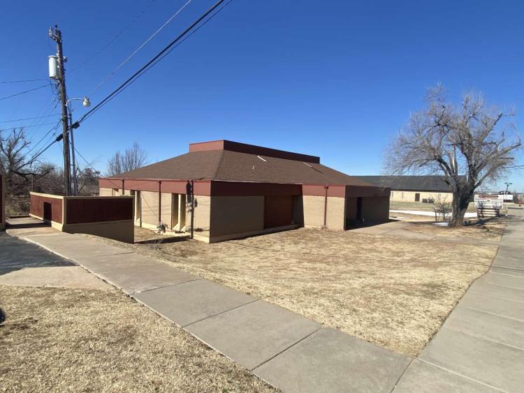 Office building for sale NE Oklahoma City, OK exterior photo