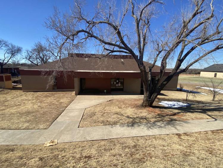 Office building for sale NE Oklahoma City, OK exterior photo