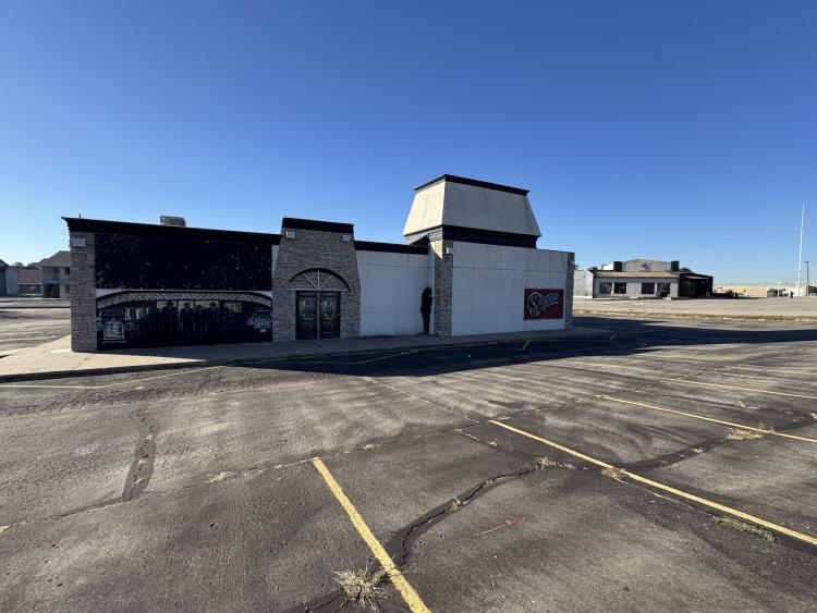 restaurant-night club freestanding building for sale Oklahoma City, Ok exterior photo