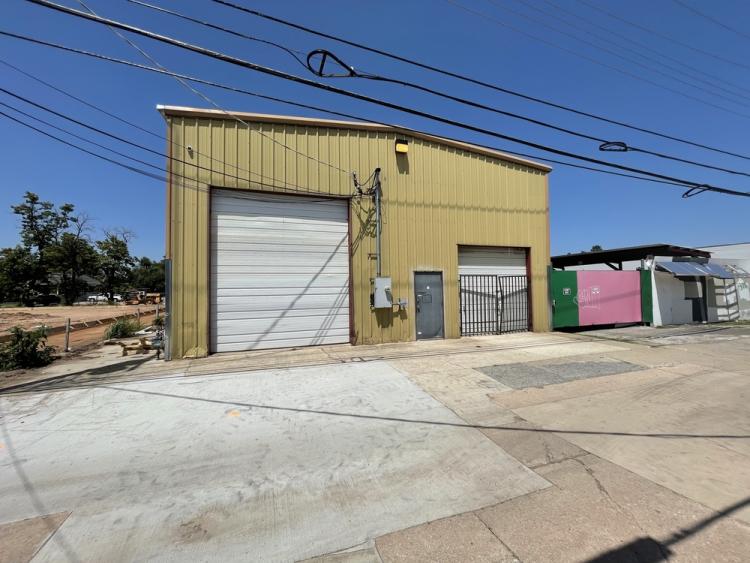Warehouse & Enclosed Yard for sale, Oklahoma City, OK exterior photo