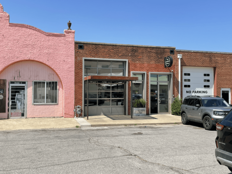 retail restaurant for sale Oklahoma City, Ok exterior photo