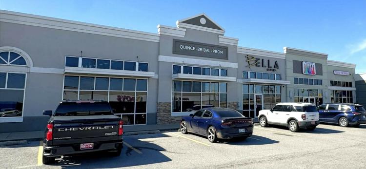 retail shopping center for sale south Oklahoma City, OK exterior photo