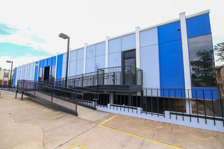 office building for Sale N Classen Blvd, Oklahoma City, Ok exterior photo showing rap ntrance