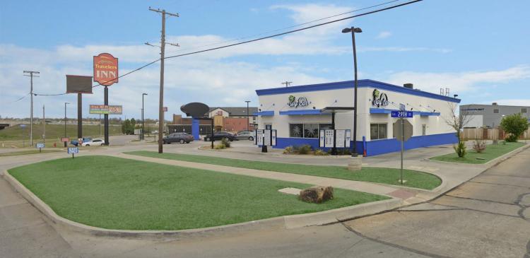 retail free standing quick serve restaurant for Sale Midwest City, OK exterior photo