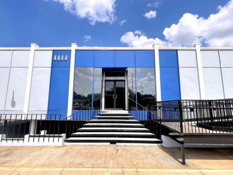 office building for Sale N Classen Blvd, Oklahoma City, Ok exterior photo