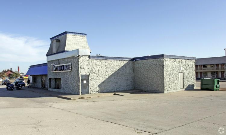 restaurant-night club freestanding building for sale Oklahoma City, Ok exterior photo