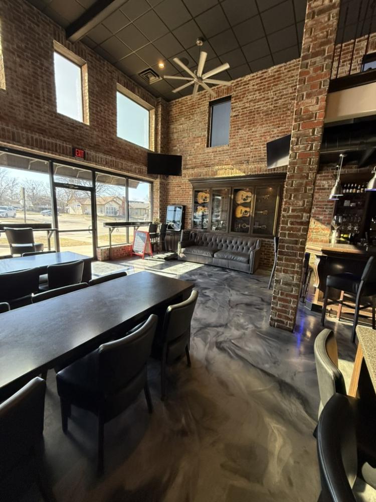 wine bar & bistro for sale in Ada, OK interior photo