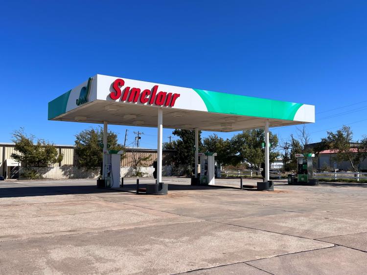 Retail convenience store for Sale, Norman, Ok exterior photo