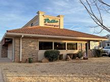 2nd generation restaurant for lease Edmond, OK exterior photo