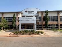 Hanger Clinc office medical space for lease, Northwest Oklahoma City, Ok exterior photo