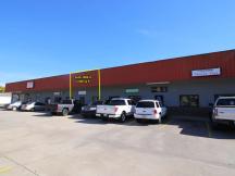 retail space for lease endcap in north west Oklahoma City, Ok exterior photo