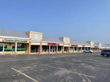 retail space for lease on N May Ave, Oklahoma city, OK exterior photo south bldg
