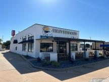 fast casual restaurant on Memorial Rd, Oklahoma City, OK exterior photo